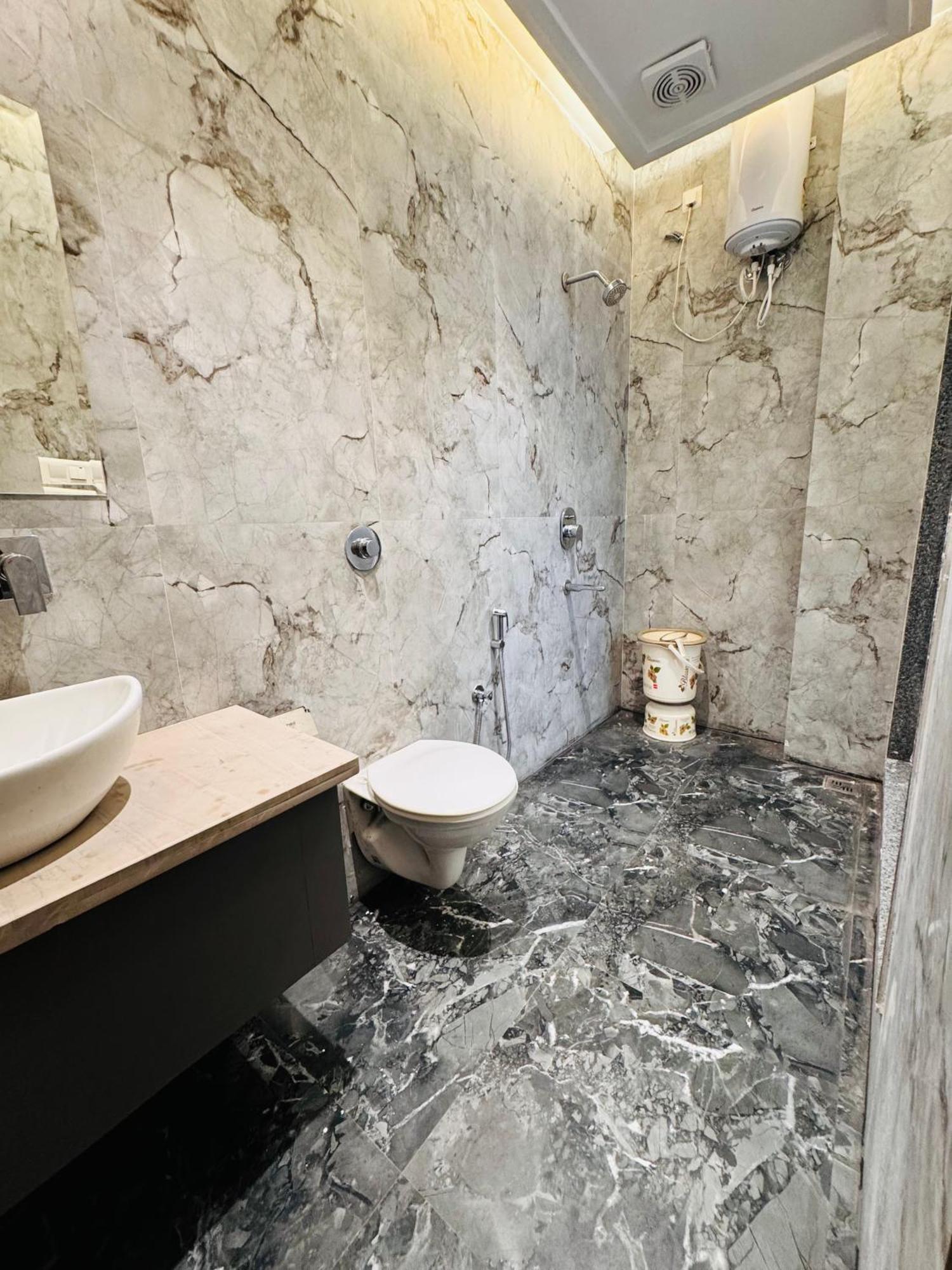 Hotel 51 Амритсар Экстерьер фото